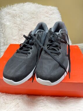 Nike Black Athletic Resolution 3 Running Shoes with White Sole